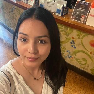 Meet your Posher, Gaby